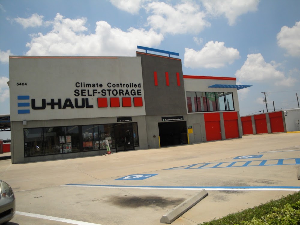 U-Haul Moving & Storage at West Waters Ave